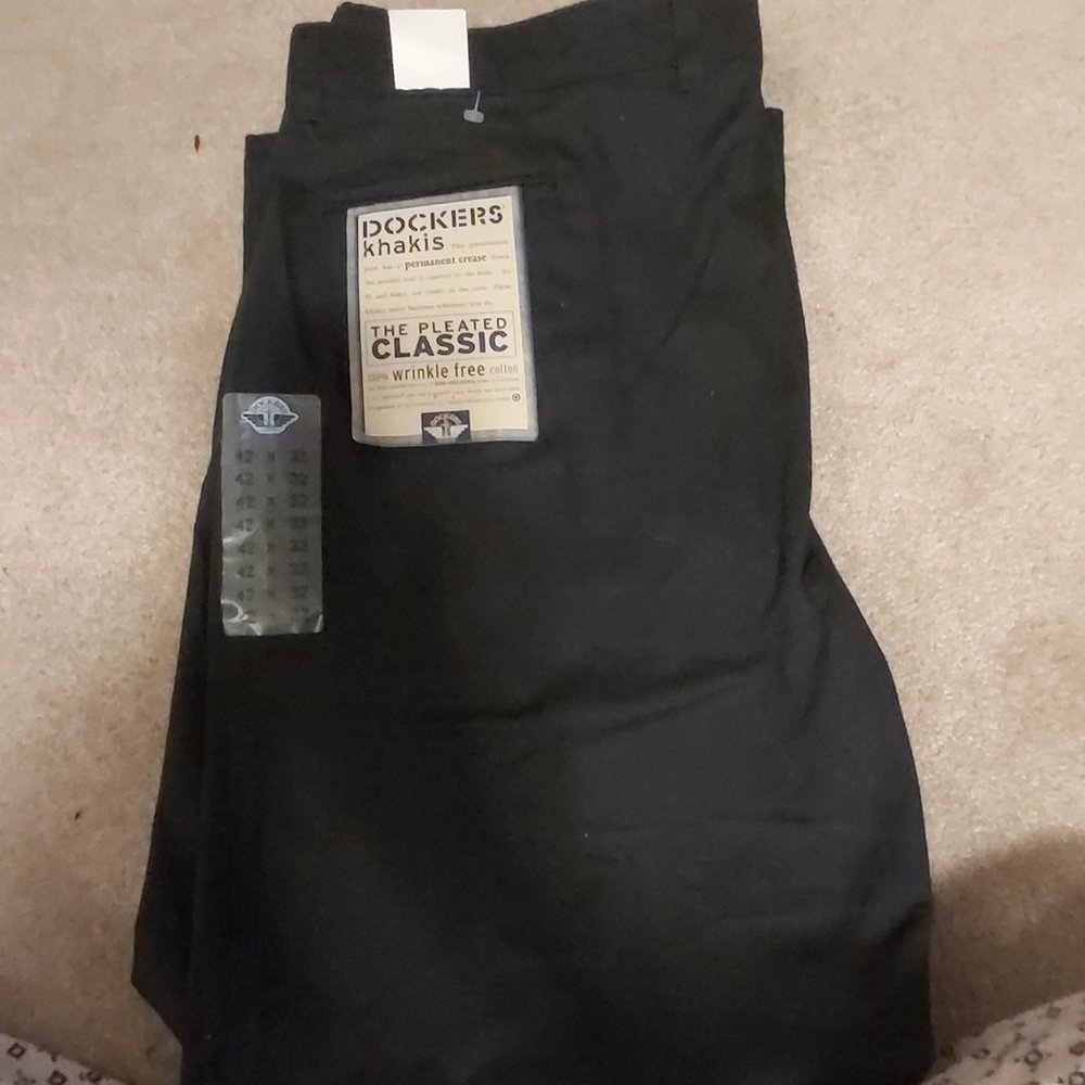 Docker's Mens 42*32 Dress Pants